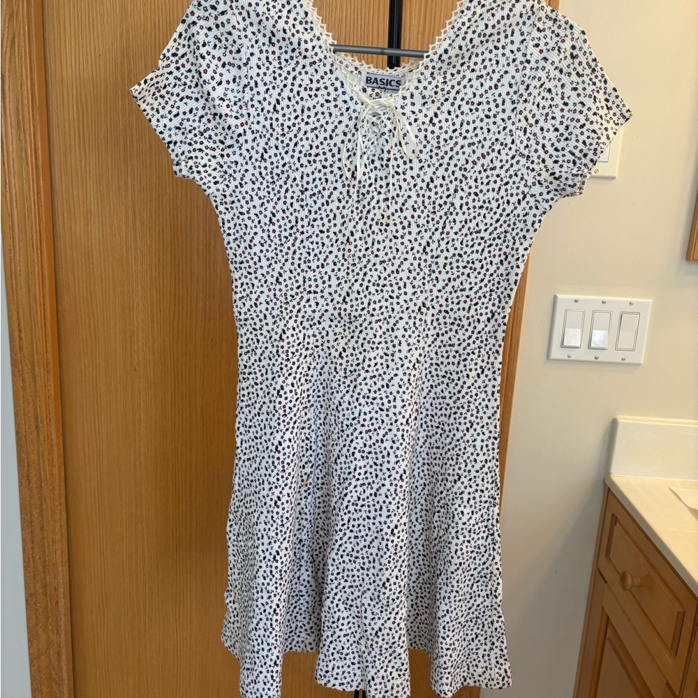 Basics Black and White Flower Pattern Maxi Dress